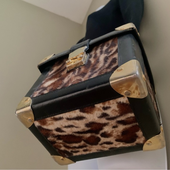 Leopard Print & Leather with Copper Colour Accent Purse - Picture 5 of 10